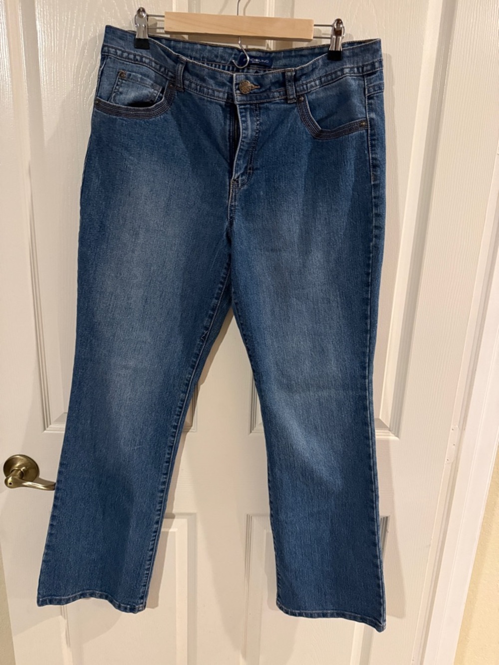 Women’s Classic Mid Rise Straight Jeans - Blue